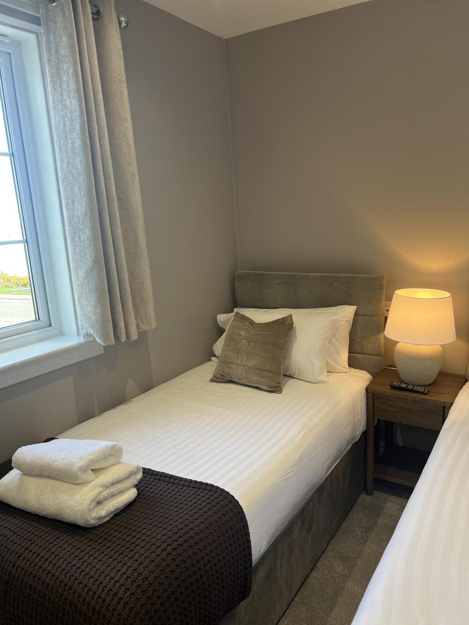 Tuckers Inn Invergordon Eksteriør bilde